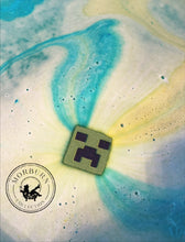 Load image into Gallery viewer, Minecraft Creeper Bath Bomb