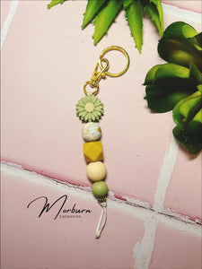 Green with Mustard Daisy key ring