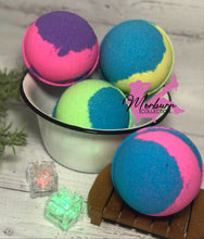 Load image into Gallery viewer, Disco Lights Bath Bomb
